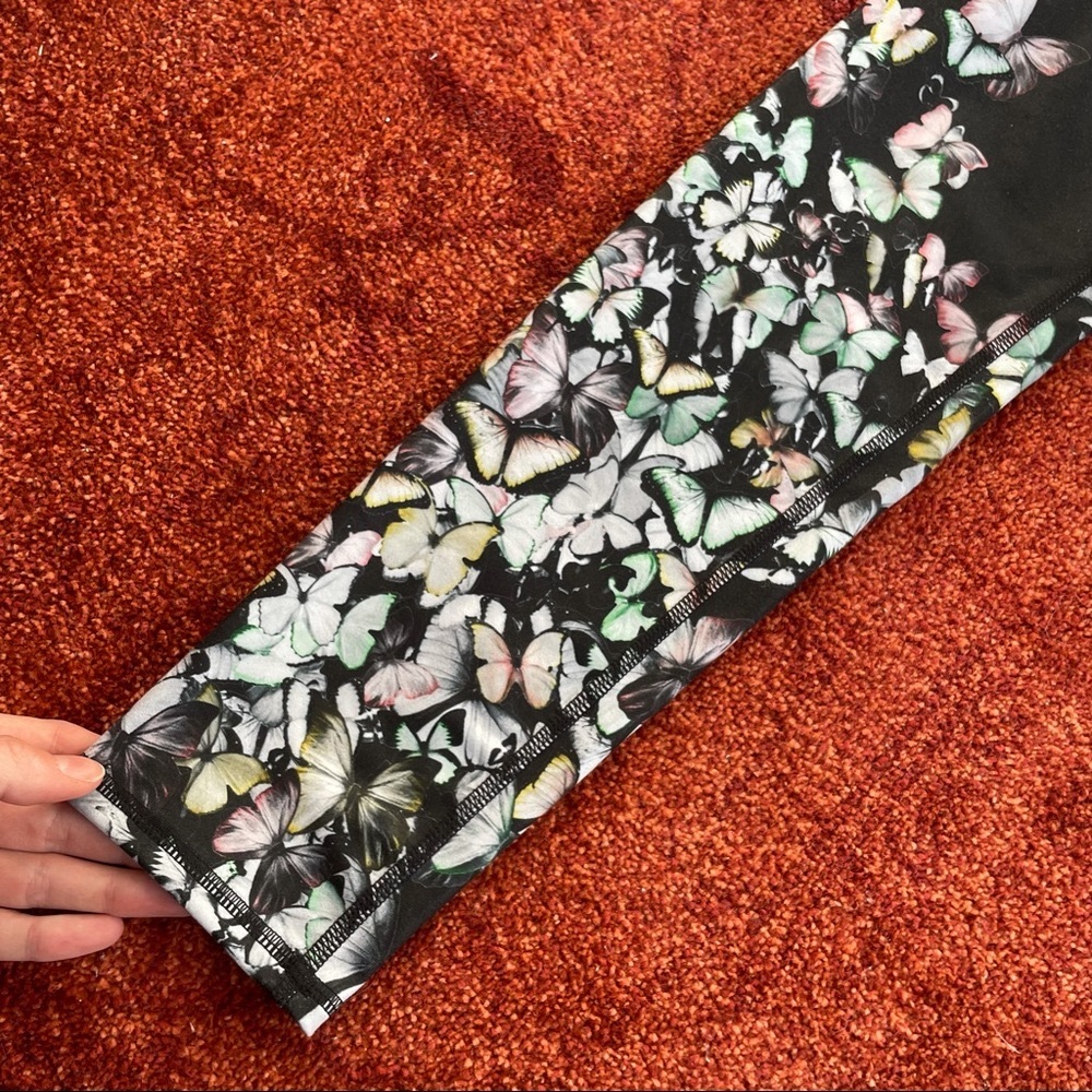 ALO Yoga Butterfly Leggings 🦋
